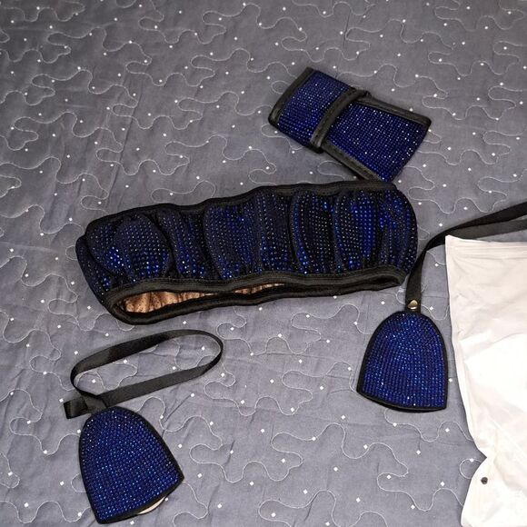 Blue bling steer wheel cover - Picture 1 of 3